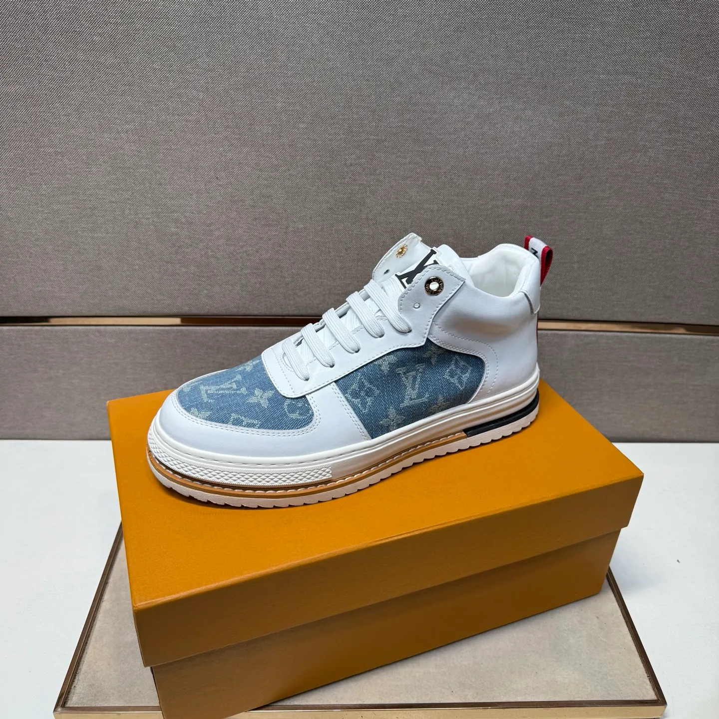 Men's men's shoes 💰pp420 [LV～] Men's casual shoes 2025z cabinet sales simultaneously 🔶Size: 38-44#️⃣ 🔷2 colors🔜The upper is made of multi-material splicing➕Genuine leather lining, comfortable and breathable, sole: original comfortable and wear-resistant outsole, ⚠️Real shot📱Photographed🎬The real thing is better📢📢📢